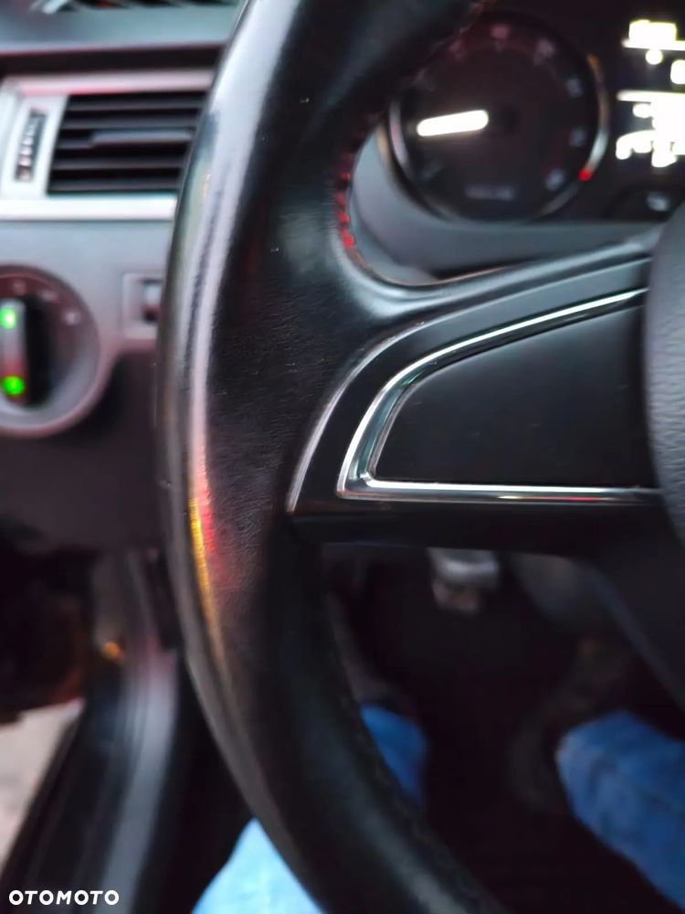 Skoda RAPID 1.2 TSI Active Green tec - 9