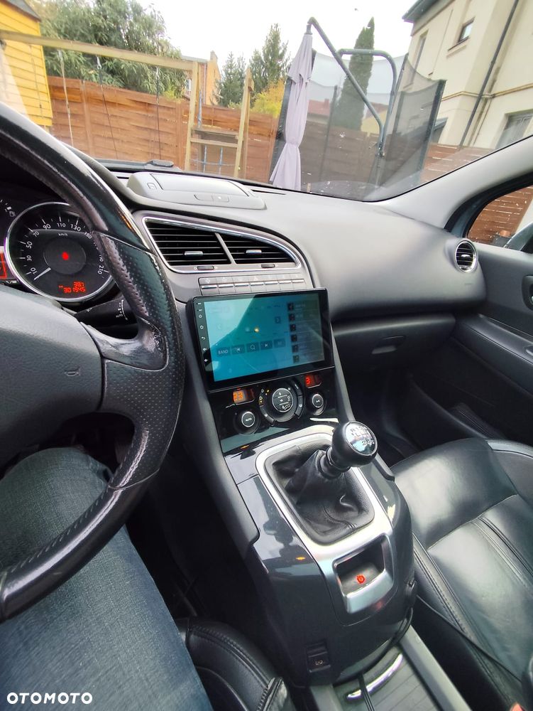 Peugeot 5008 2009 photo 5