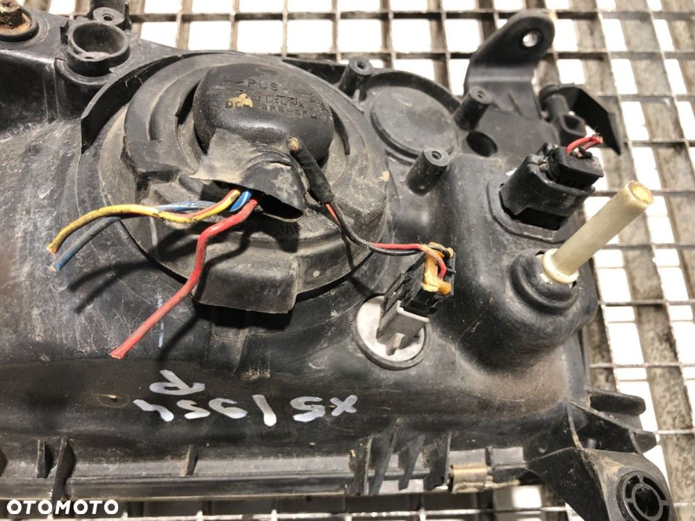 REFLEKTOR PRAWY PRZÓD  SUBARU FORESTER (SF_) 1997 - 2002 2.0 AWD (SF5) 92 kW [125 KM] benzyna 1998 - 5