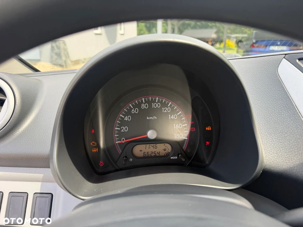 Nissan Pixo 1.0 Visia - 10