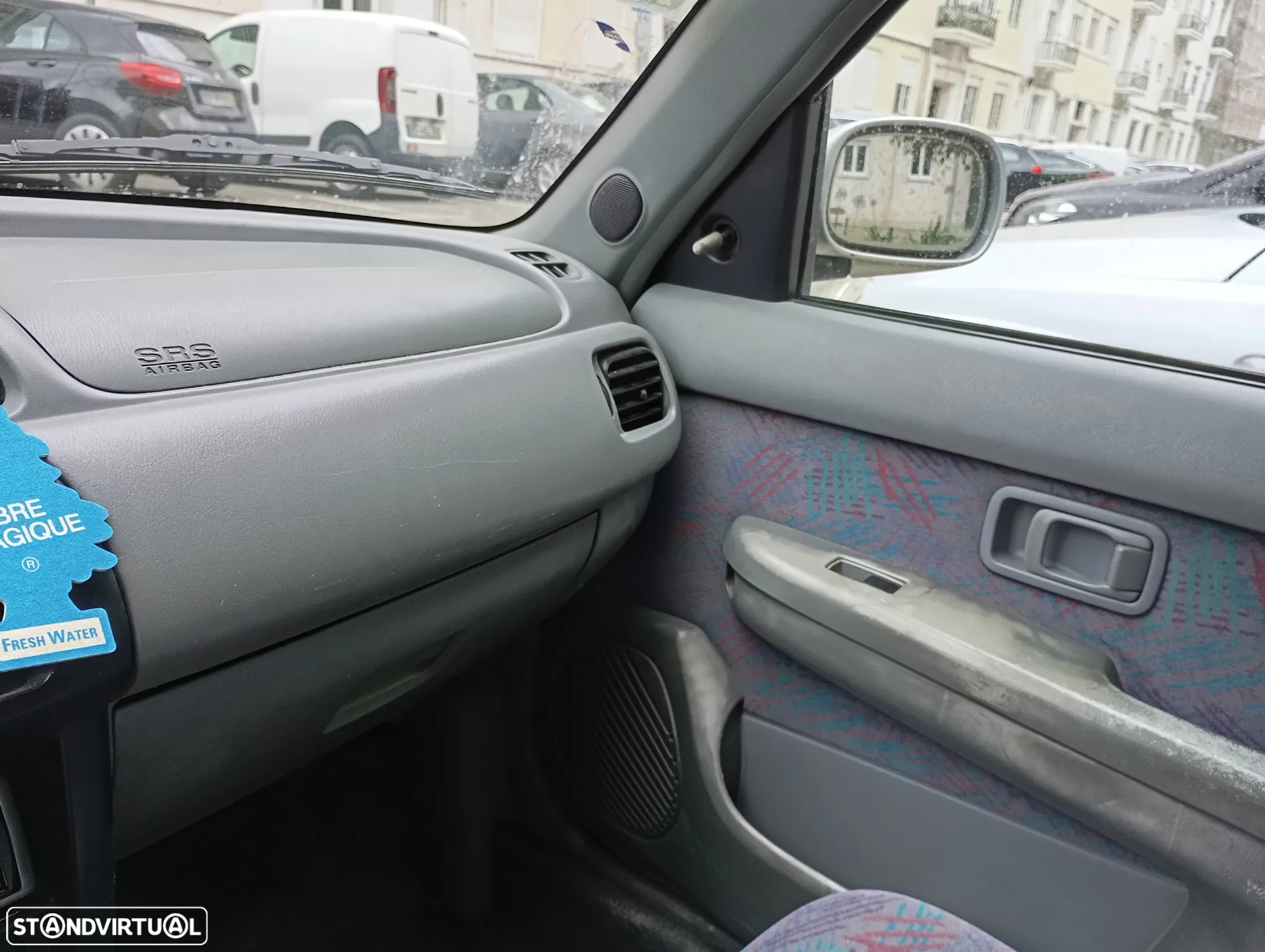 Nissan Micra 1.3 SE - 10