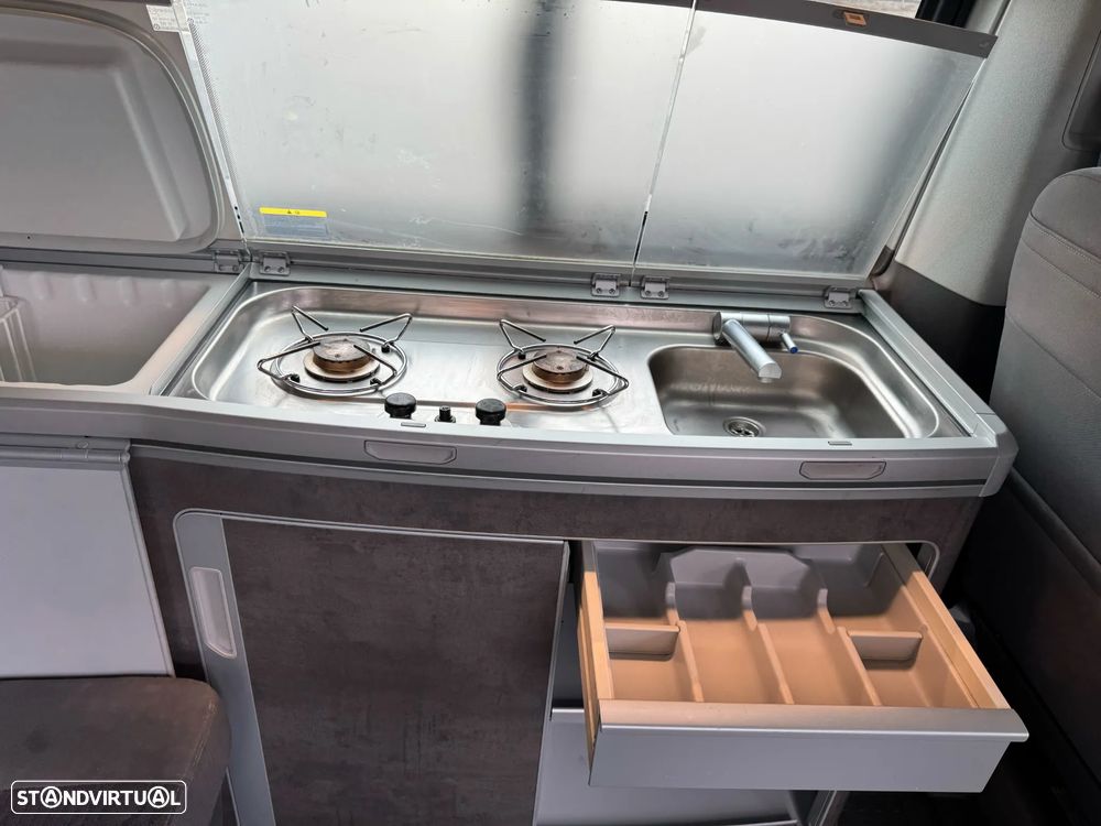 VW California Coast Volkswagen California Camper | 2 Camas – Dorme 4 Pessoas | Kitchenette + Cama no Teto - 15