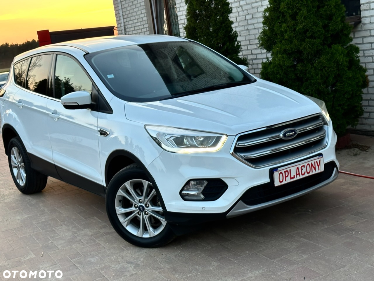 Ford Kuga - 4
