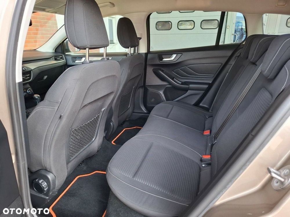 Ford Focus 1.5 EcoBoost Titanium Business - 16