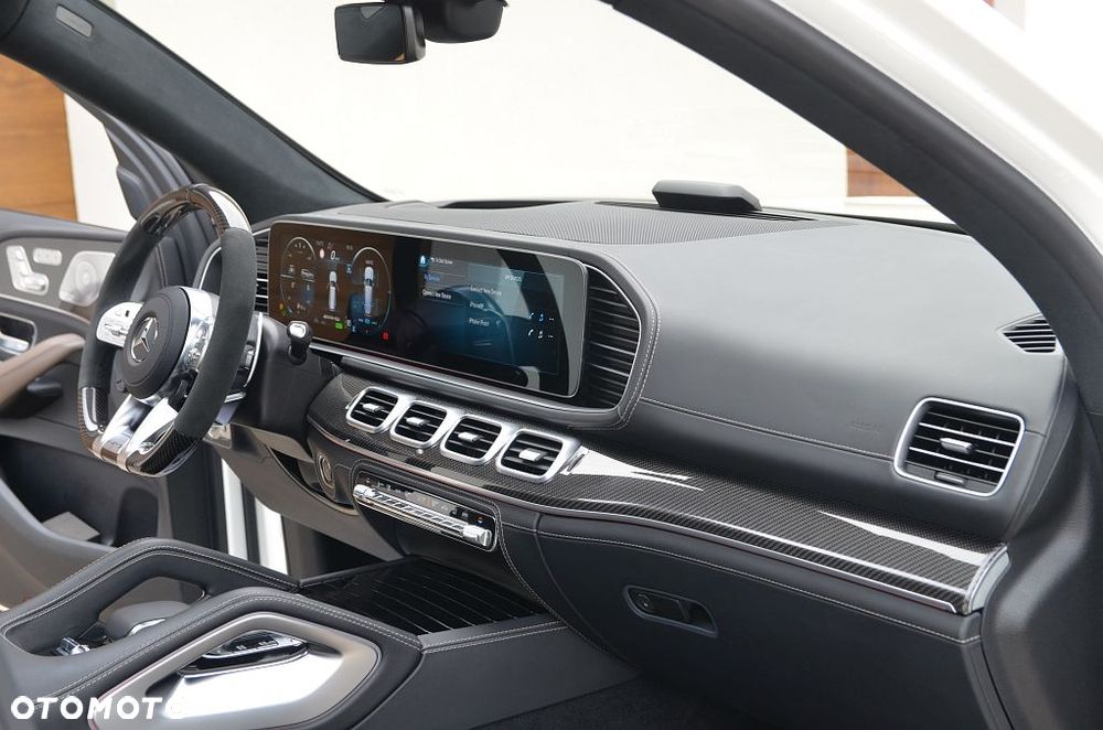 Mercedes-Benz GLS - 23