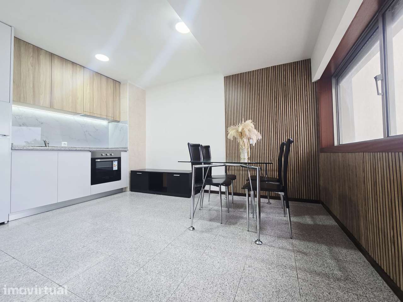 Apartamento T1 na Senhora da Hora ( próximo ao metro) - Grande imagem: 3/8