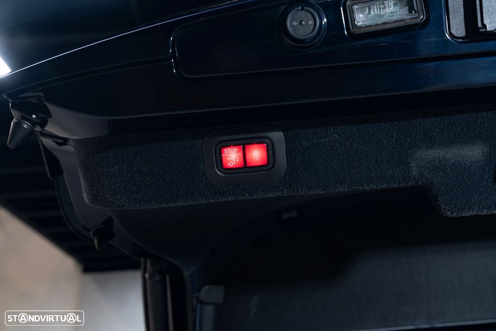 Aston Martin DBX Standard - 12