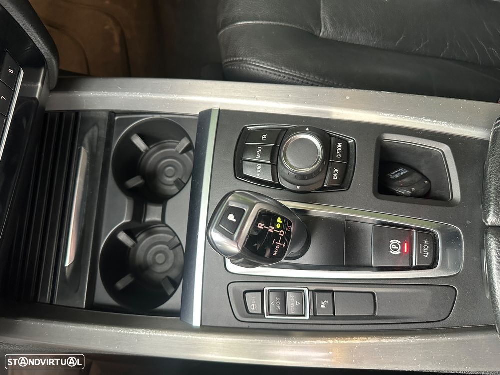 BMW X5 25 d sDrive Comfort 7L - 8