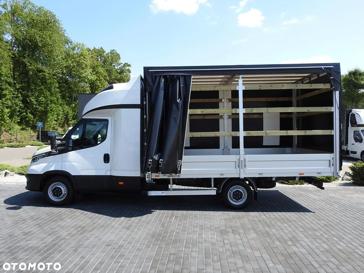 Iveco DAILY 35S18 NOWY PLANDEKA 8 PALET TEMPOMAT NAWIGACJA LEDY AUTOMAT HI-MATIC GWARANCJA PRODUCENTA 180KM [ 587778 ] - 9