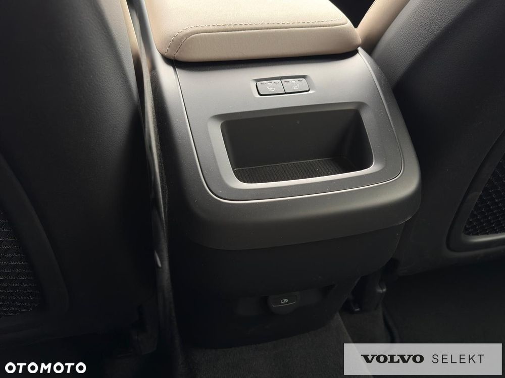Volvo XC 60 - 35