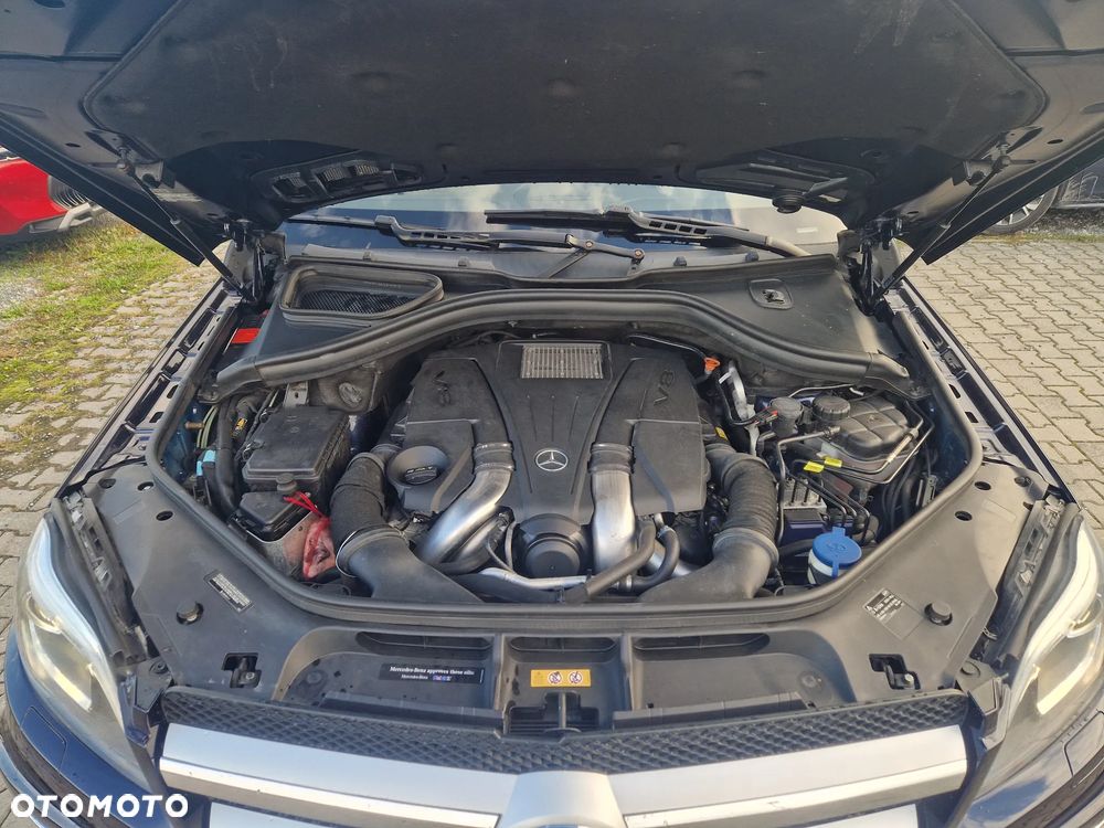 Mercedes-Benz GL - 39