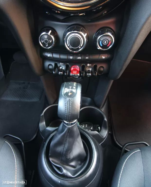 MINI 5 Portas Cooper Aut. - 9