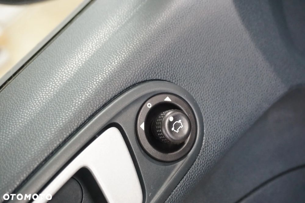 Ford Fiesta 1.25 Ambiente - 23
