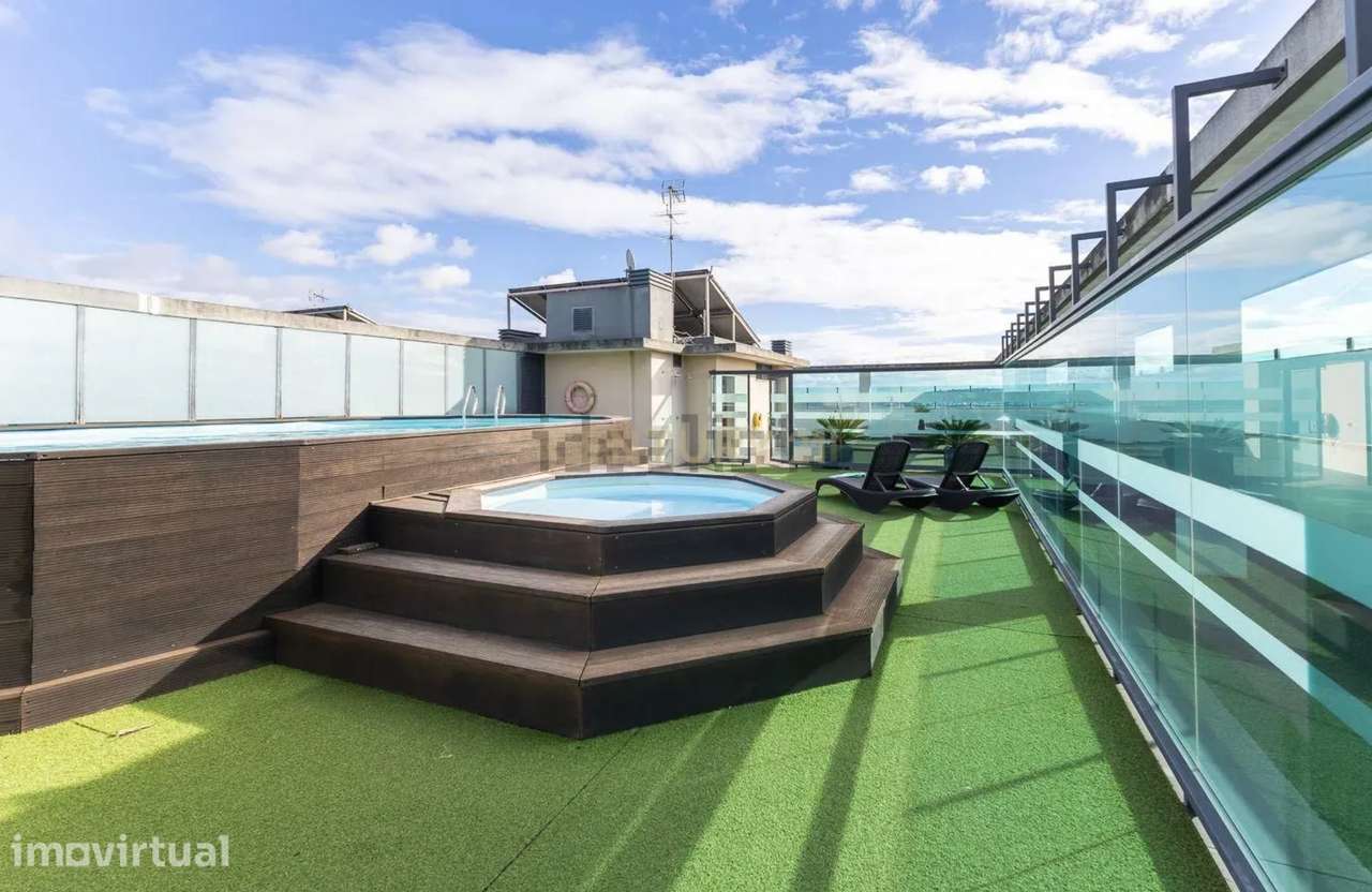 Apartamento T2 Mobilado com Piscina, Ginásio e Área de Lazer em Famões - Grande imagem: 4/19