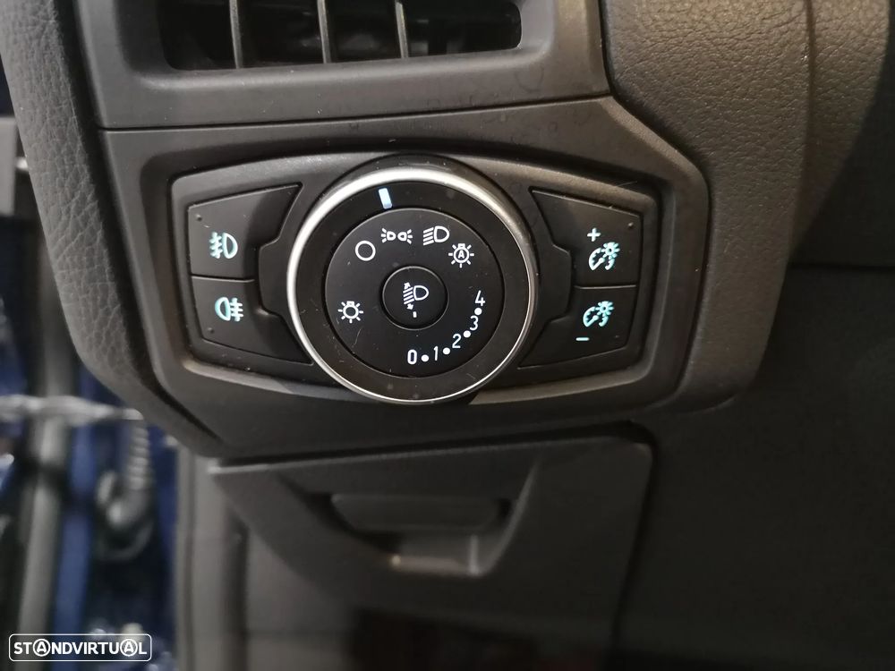 Ford Focus SW 1.5 TDCi EcoBlue Business Aut. - 19