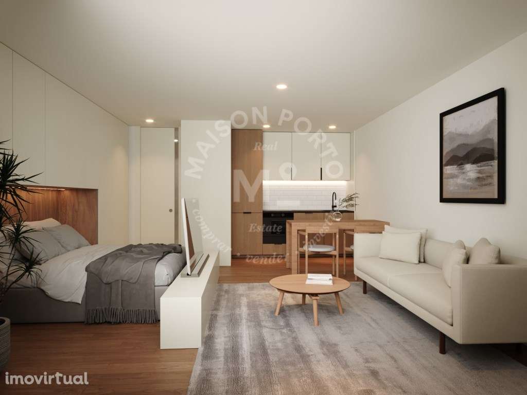 Apartamento T0 com Pátio, Lugar de Estacionamento e Arrumos, próxim... - Grande imagem: 2/11