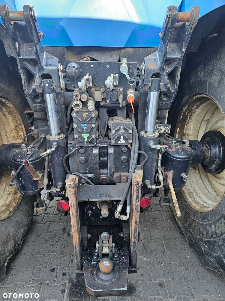New Holland T8.330 bogata wersja GPs, przedni TUZ/ wom , pneumatyka - 8