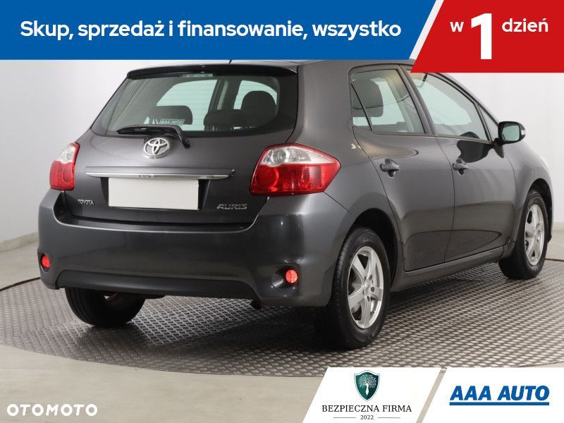 Toyota Auris - 6