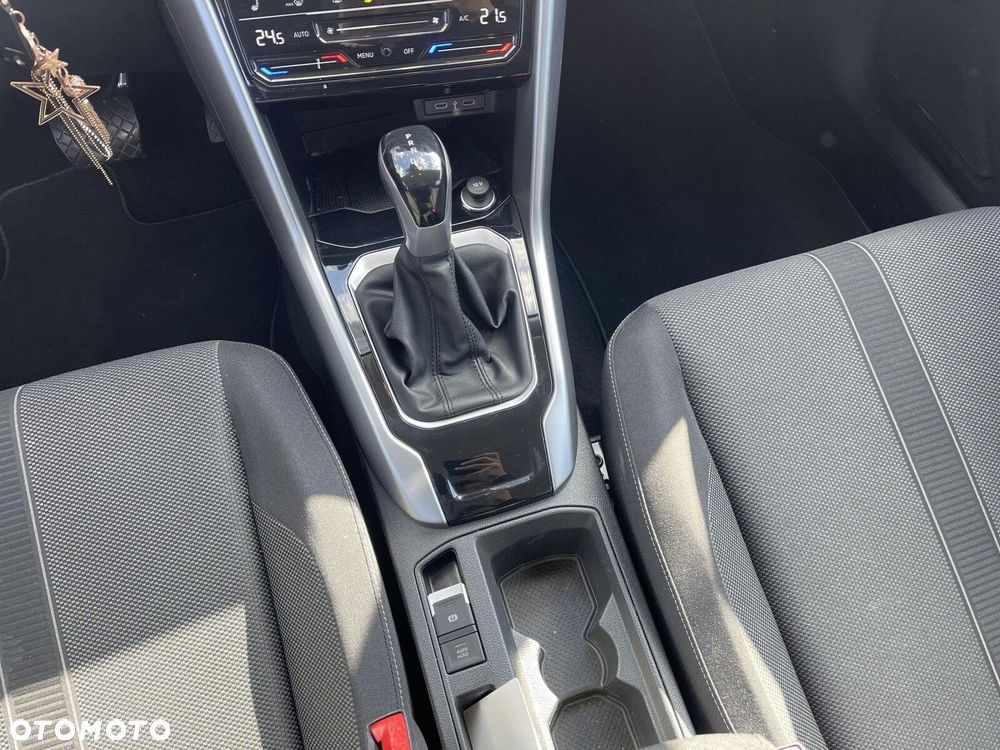 Volkswagen T-Roc - 17