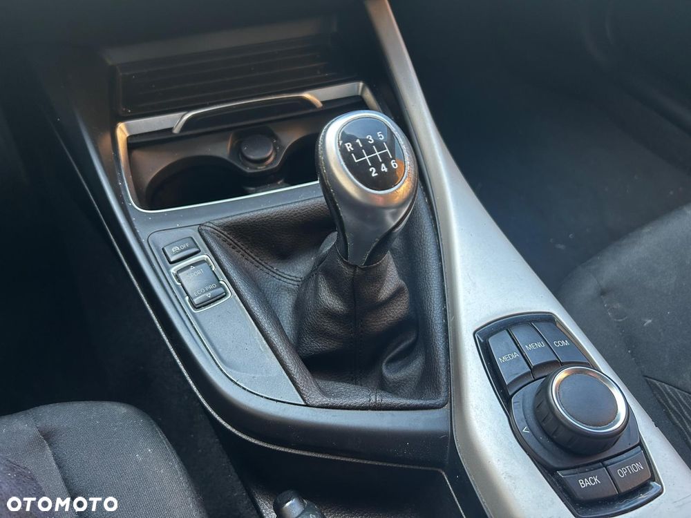 BMW Seria 1 114d - 29