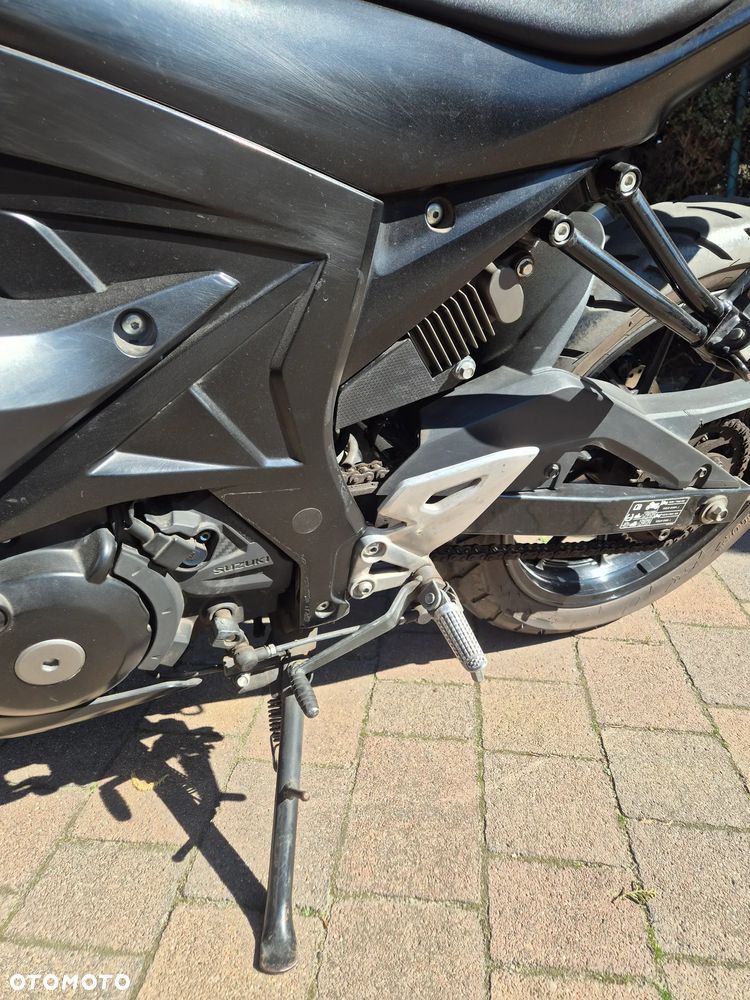 Suzuki GSX - 11