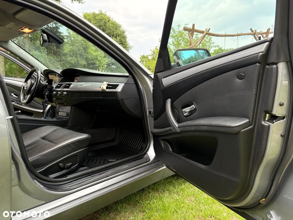 BMW Seria 5 530i - 17