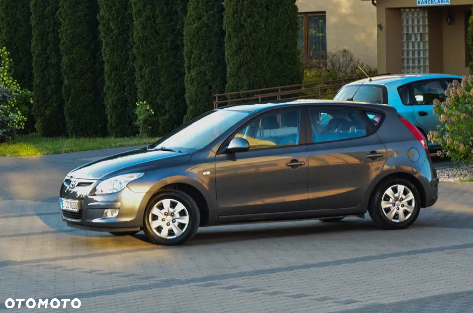 Hyundai i30 1.6 Comfort - 32