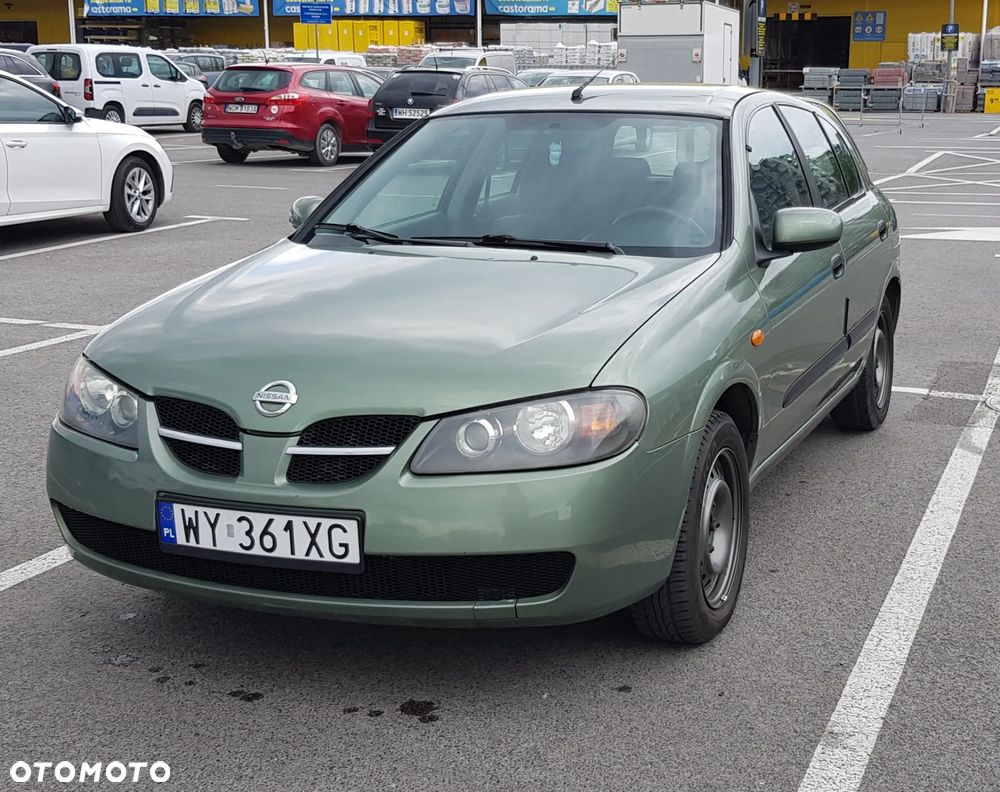 Nissan Almera