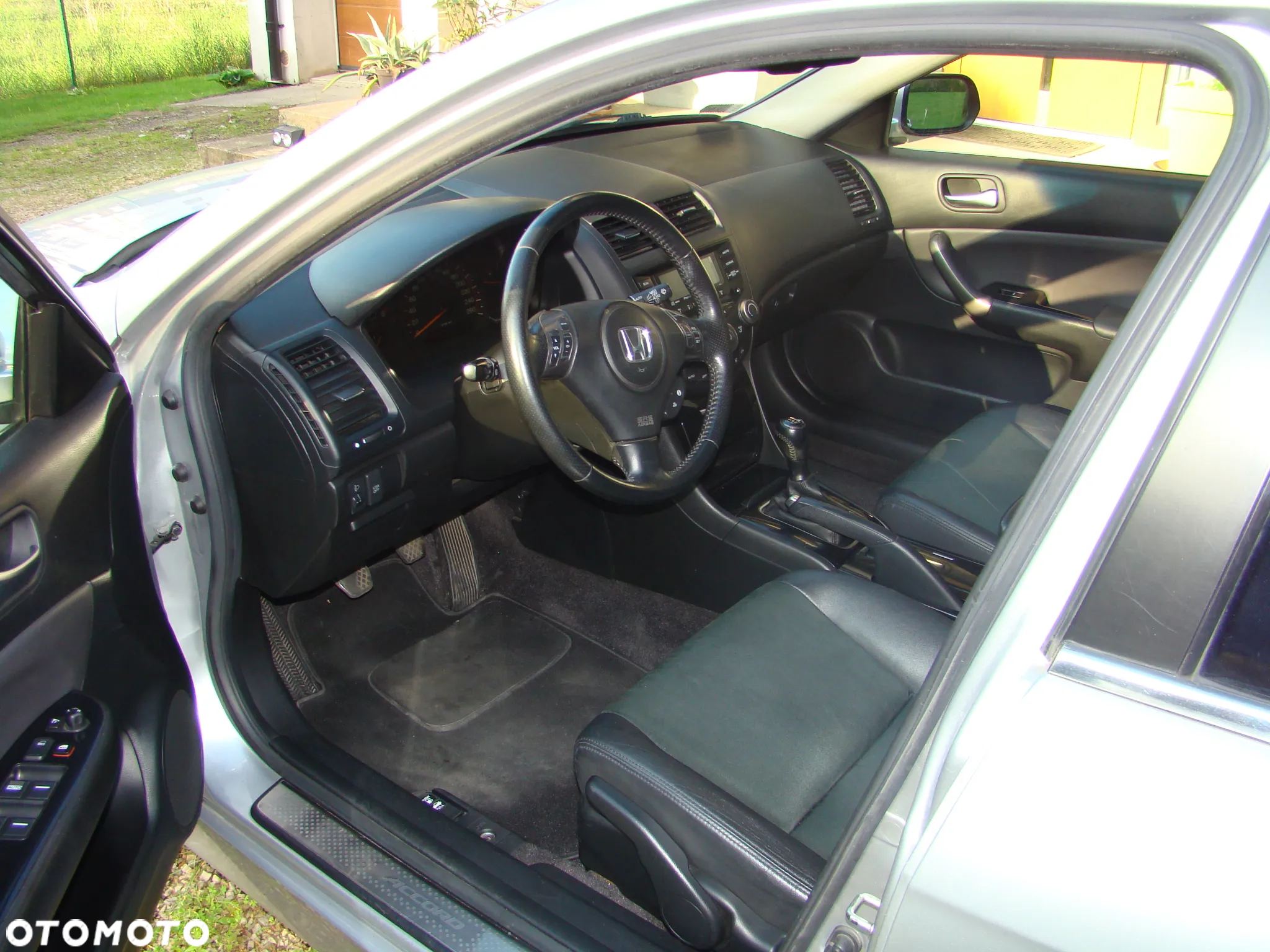 Honda Accord 2.0 Sport - 18