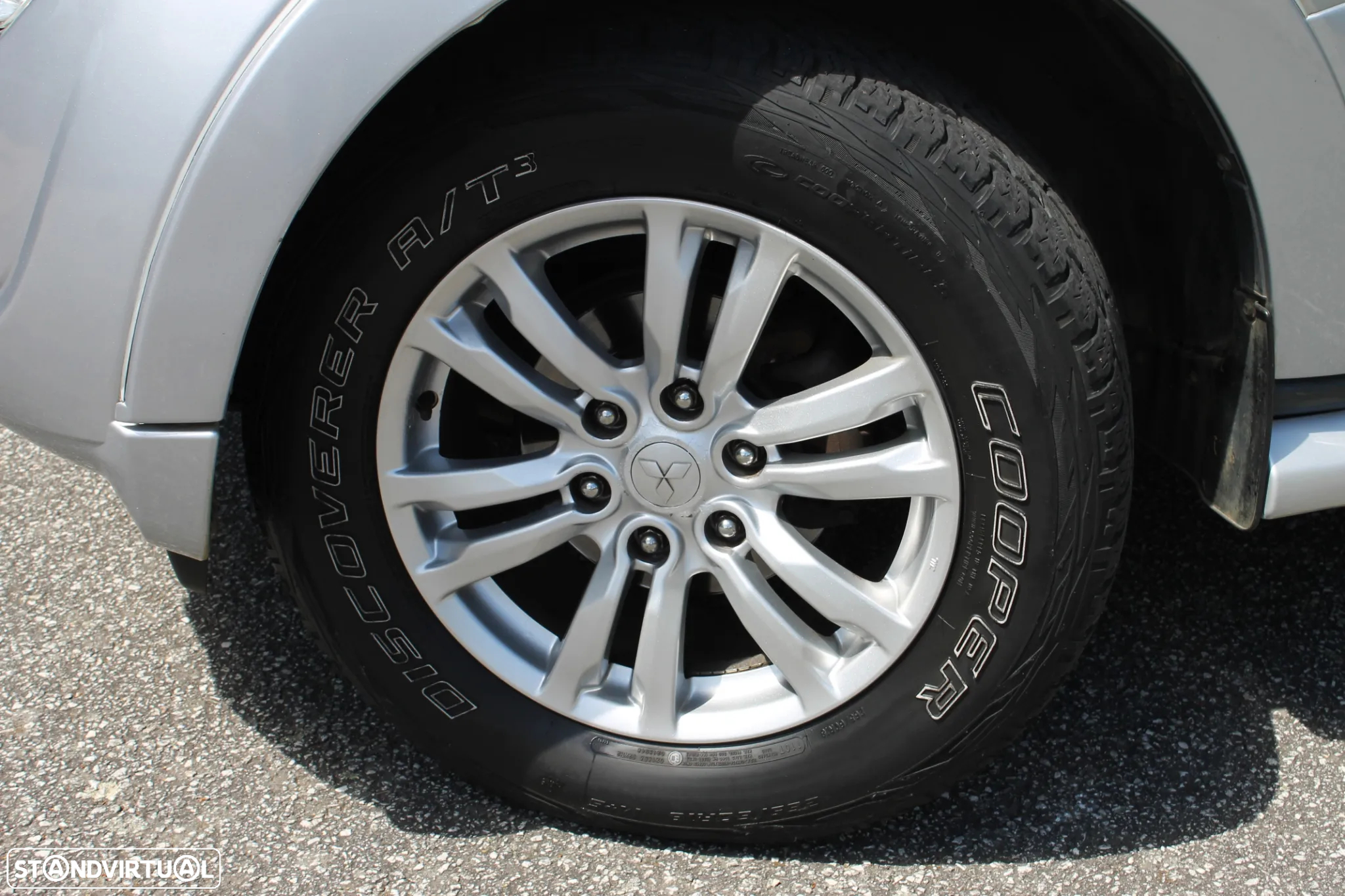 Mitsubishi Pajero 3.2 DI-D Auto Instyle - 16