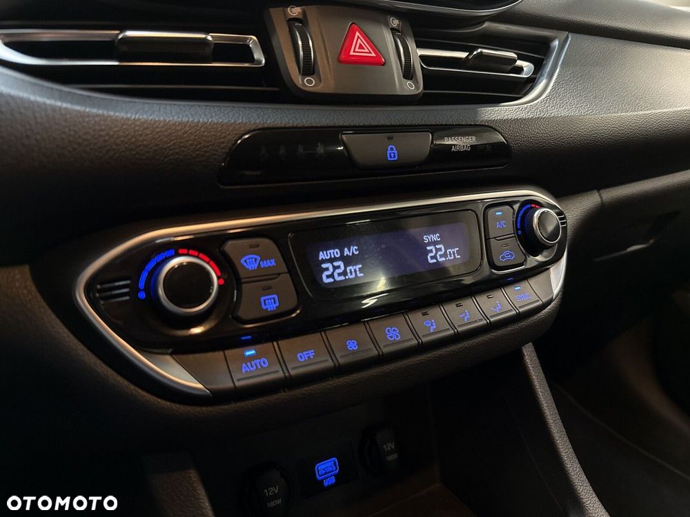 Hyundai i30 1.5 T-GDI 48V Smart DCT - 24