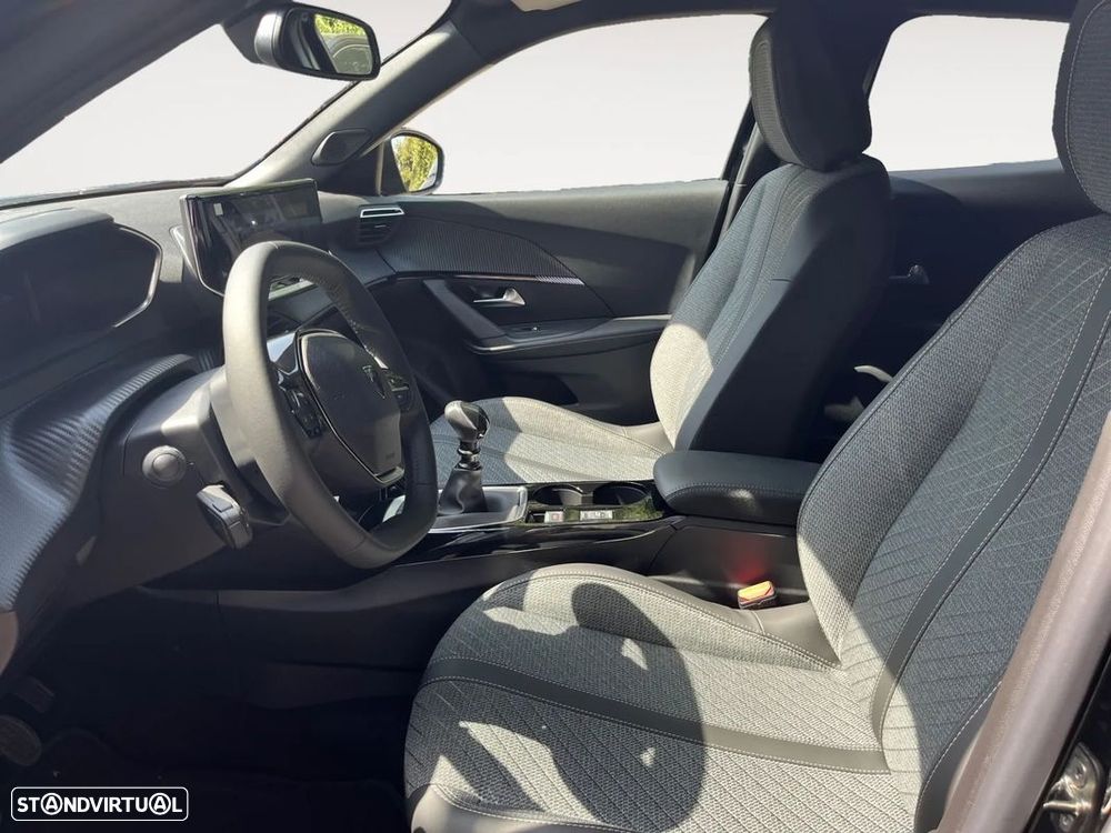 Peugeot 2008 1.2 PureTech Allure - 9