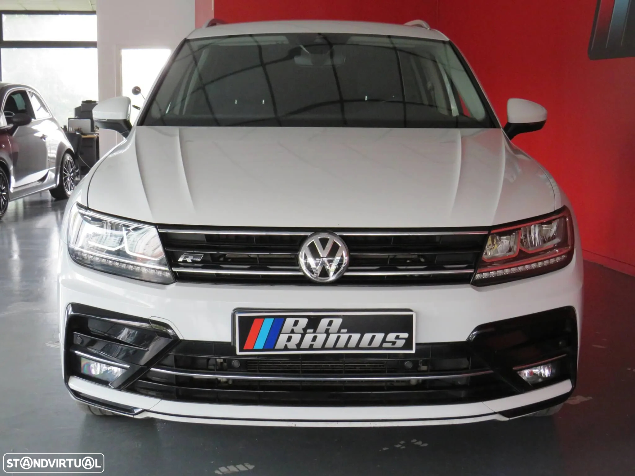 VW Tiguan 2.0 TDI R-Line DSG 4Motion - 3
