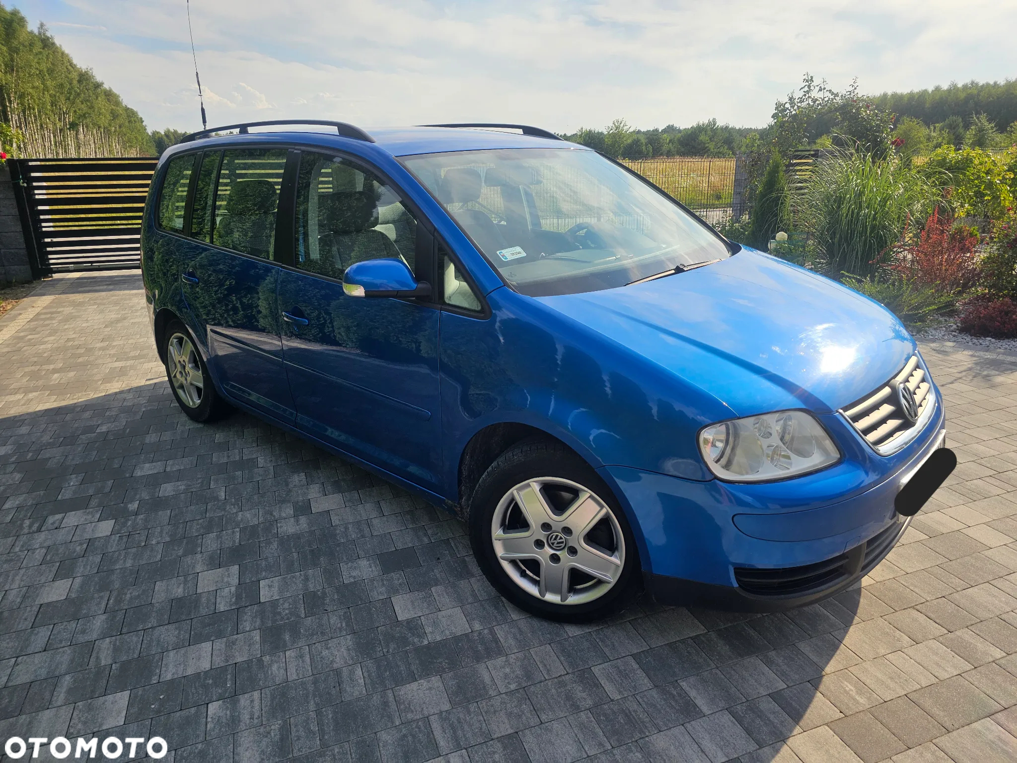 Volkswagen Touran 2.0 TDI Highline - 2
