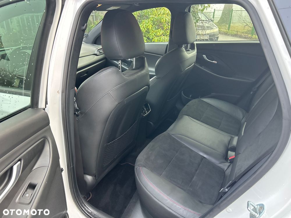 Hyundai i30 1.5 T-GDI 48V-Hybrid DCT N-Line - 14