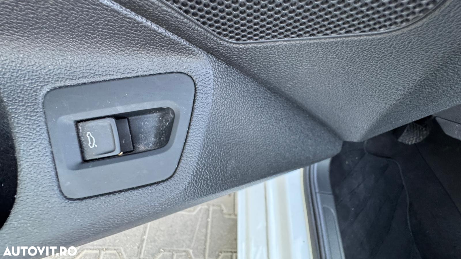 Volkswagen Passat 2.0 TDI DSG Advance - 34