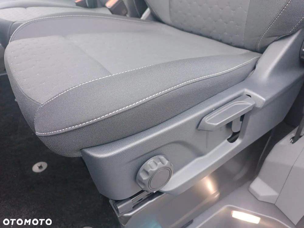 Ford Tourneo Custom 2.0 EcoBlue L2 Titanium - 12