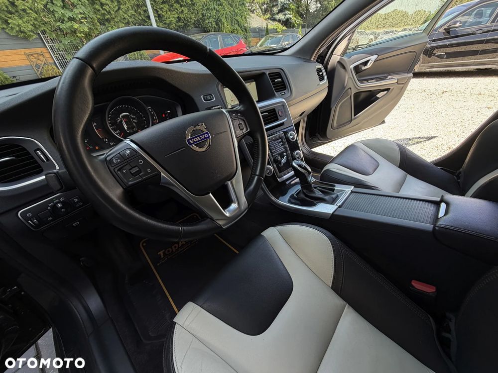 Volvo V60 Cross Country T5 Geartronic Summum - 20