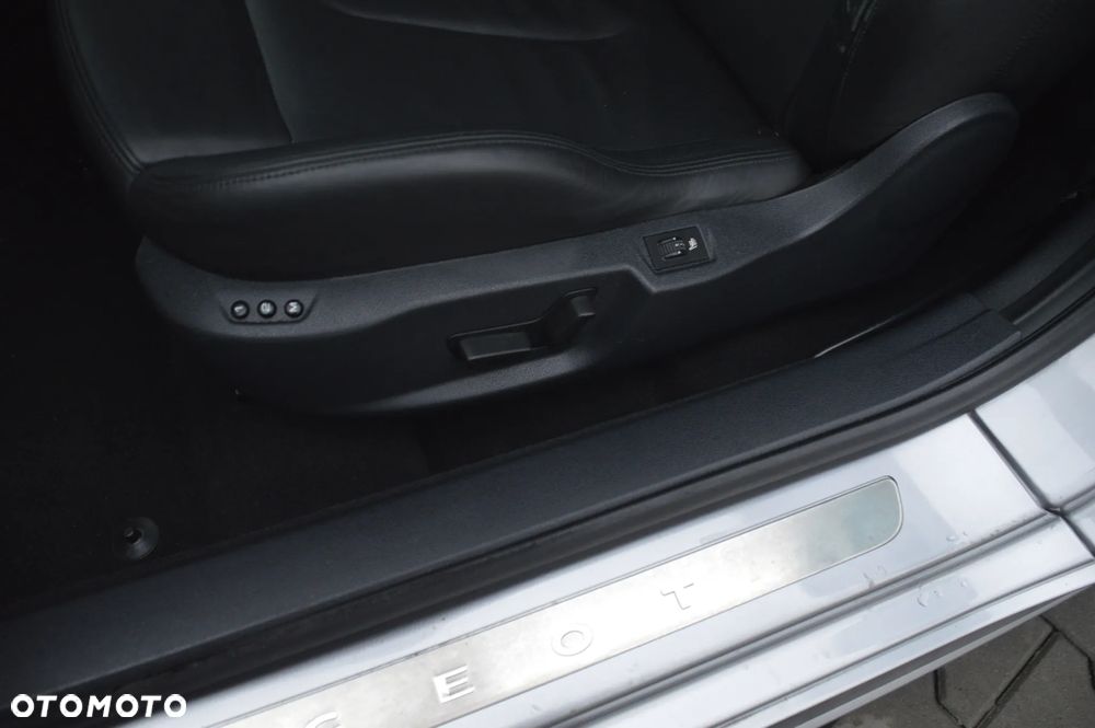 Peugeot RCZ 1.6 200 THP Onyx - 33