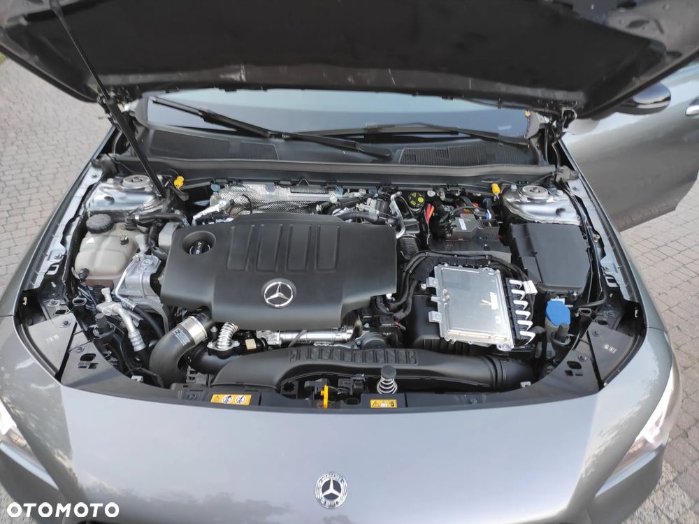 Mercedes-Benz CLA 200 d 8G-DCT AMG Line - 35