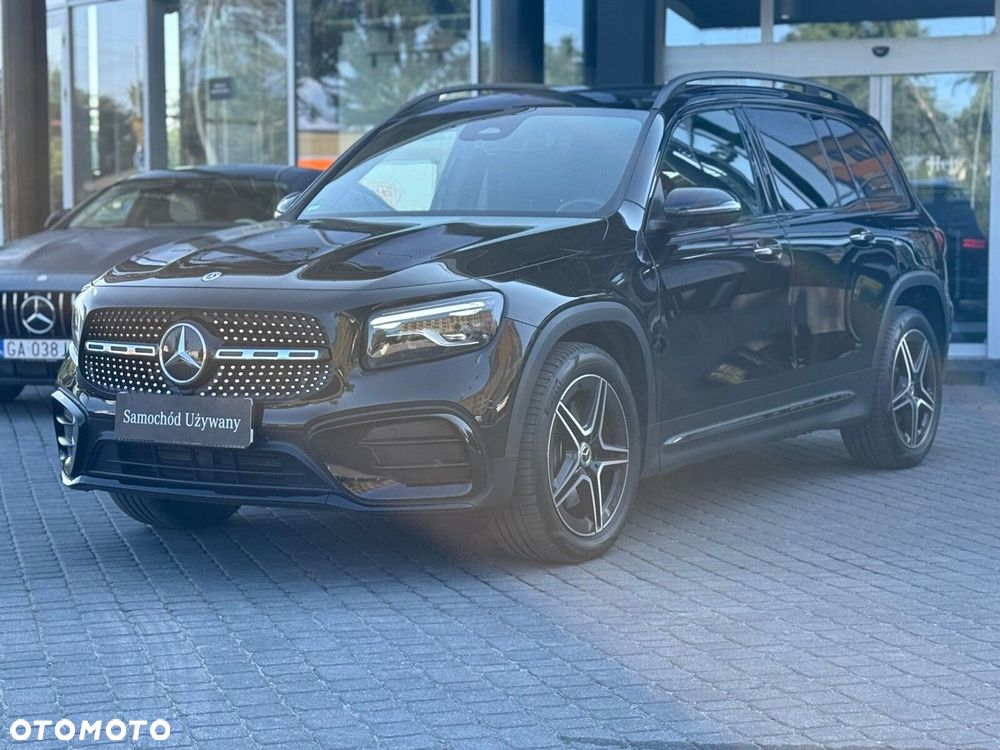 Mercedes-Benz GLB - 1