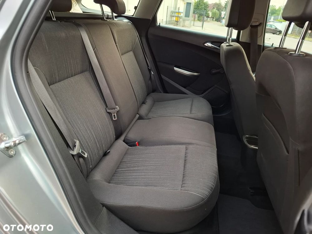 Opel Astra 1.6 Enjoy - 30