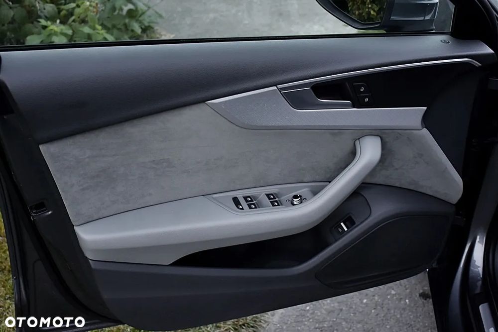 Audi A4 Avant 2.0 TDI Design S tronic - 25