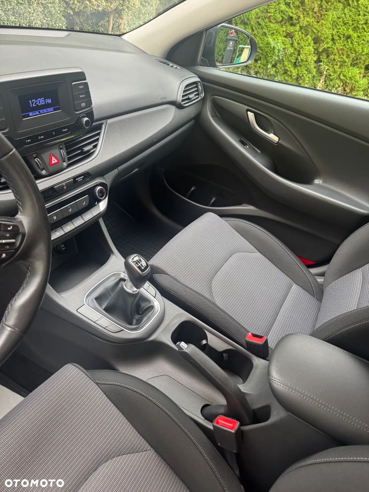Hyundai i30 1.5 DPI Modern - 12