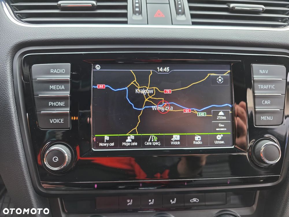 Skoda Octavia 2.0 TDI DSG RS - 15
