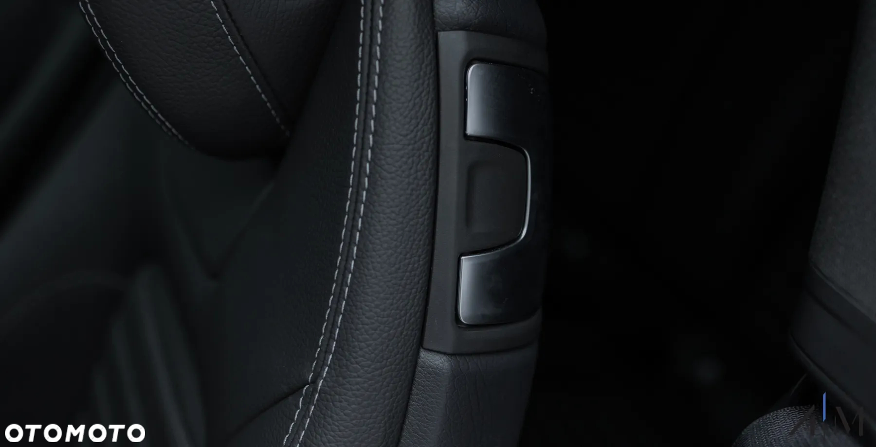 Mercedes-Benz Klasa C 300 9G-TRONIC - 33