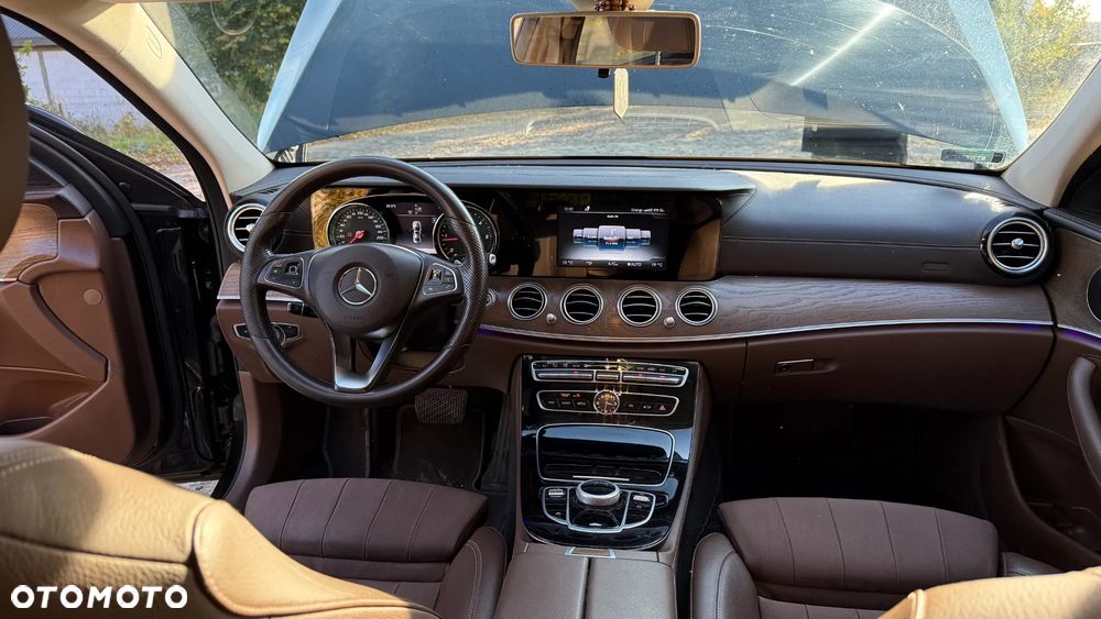 Mercedes-Benz Klasa E 200 d 9G-TRONIC - 9