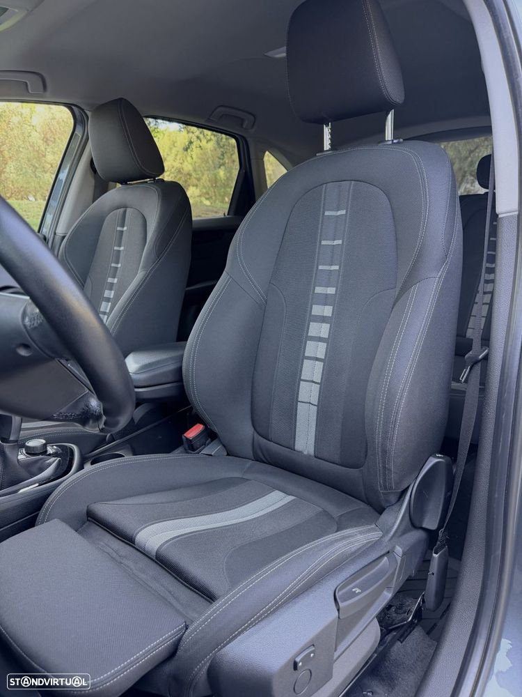 BMW 216 Active Tourer d Line Sport - 39