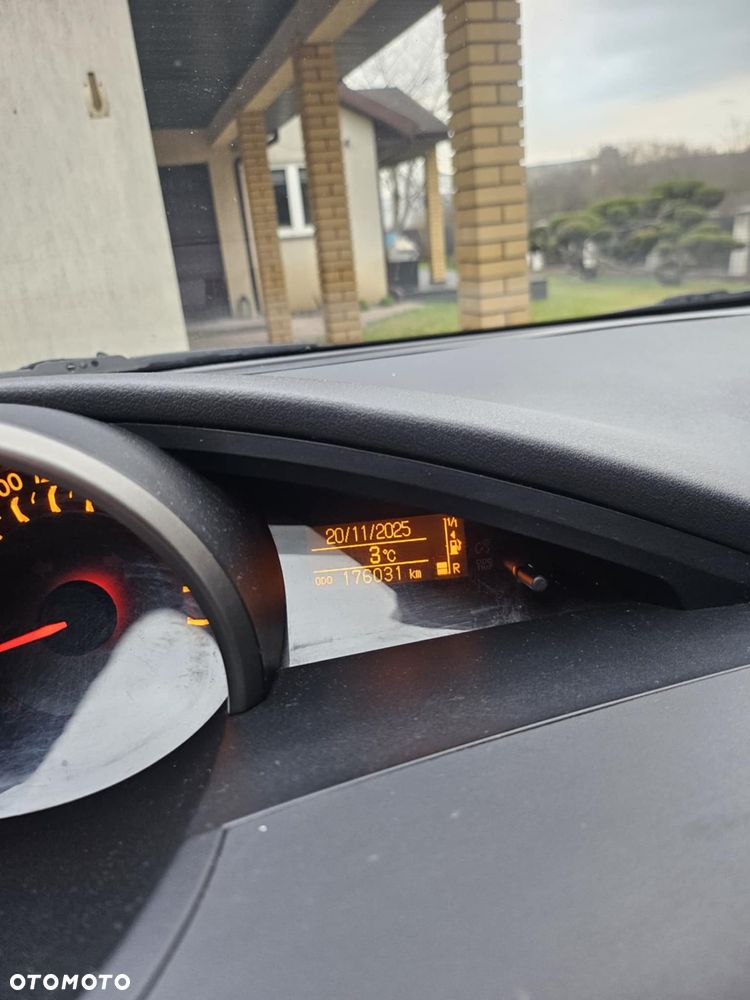 Toyota Verso 2.2 D-CAT Premium - 10