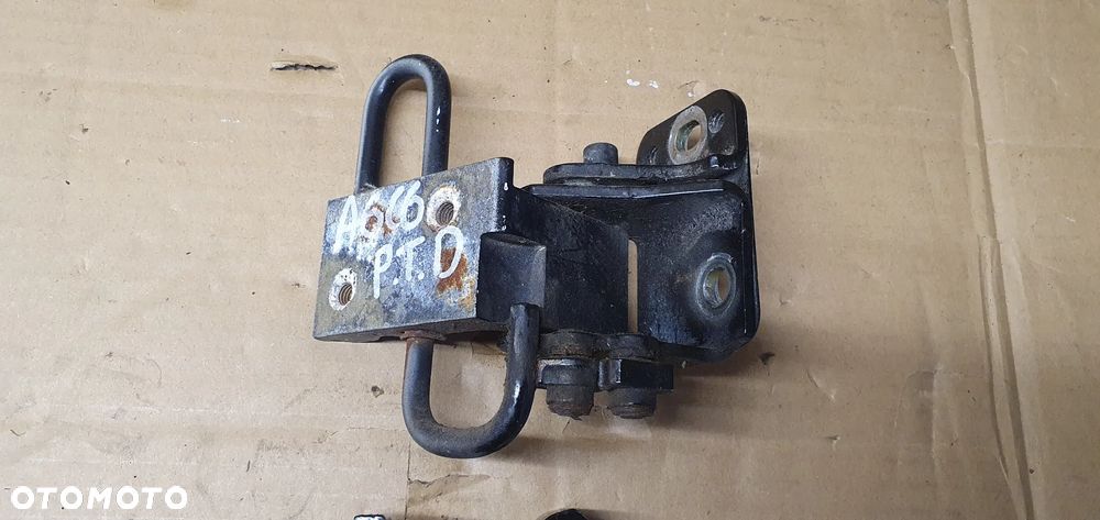 Zawias zawiasy drzwi prawy tył para Audi A6 C6 8E0833412 - 2